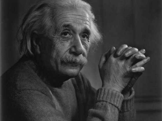 1 Ban Dau Gia Ban Thao Viet Tay Cua Albert Einstein Hon 13 Trieu Usd