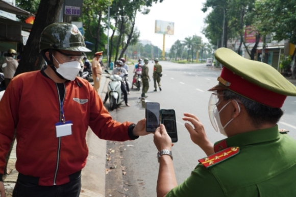 1 Tp Hcm Siet Kiem Soat Di Lai Luu Tru Nguoi Dan