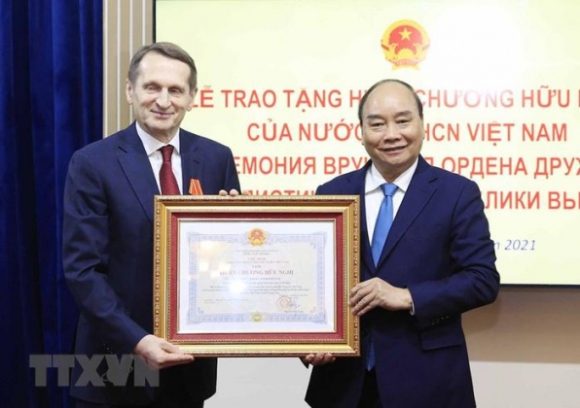 6 Chu Tich Nuoc Trao Huan Chuong Cho Lanh Dao Quan Doi An Ninh Lb Nga
