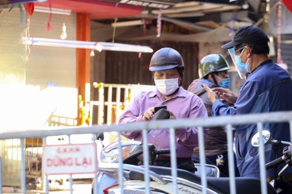 4 Rao Chan Phong Dich Tro Lai Ha Noi Do So Ca Mac Moi Tang Cao