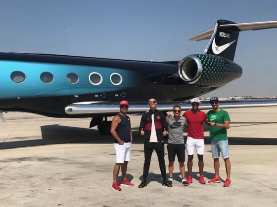 3 Ronaldo Co The Bi Cam Lai Sieu Xe Den San Tap