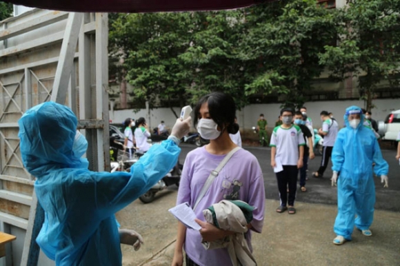 2 Tp Hcm Tiem Vaccine Mui 3 Cho Cac Nhom Uu Tien