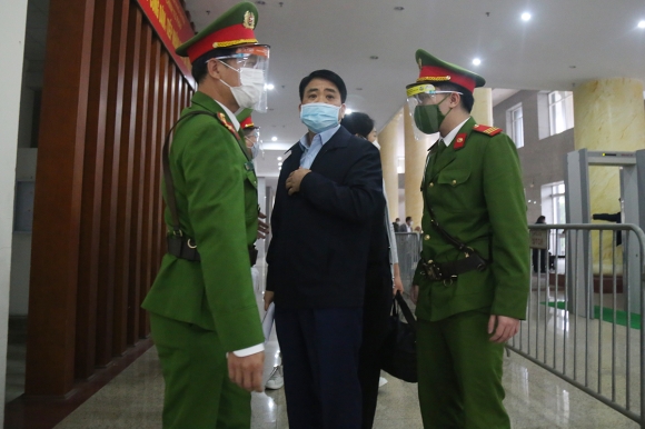 3 Ong Nguyen Duc Chung Cuoc Doi Toi Chua Bao Gio Ban Bac Voi Ai De Lay 1 Dong Cua Nha Nuoc