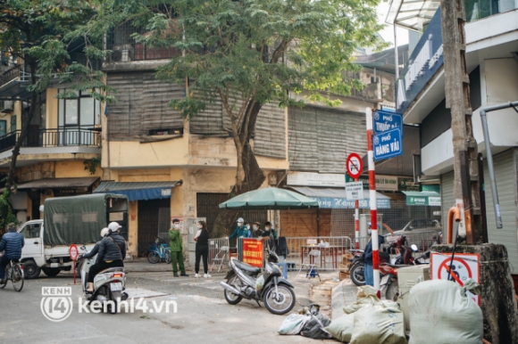 8 Can Canh Phong Toa Nhieu Tuyen Pho Co Ha Noi Dich Leo Thang Gan 900 Cangay