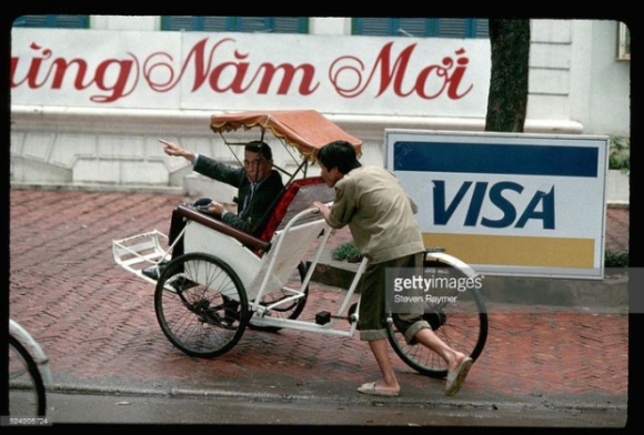 9 Viet Nam Nhung Nam 1993   1994 Qua Ong Kinh Nhiep Anh Gia My 1