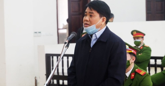 1 Ong Nguyen Duc Chung Noi Loi Sau Cung Toi Benh Tat Ung Thu Dai Trang Di Can Len Phoi