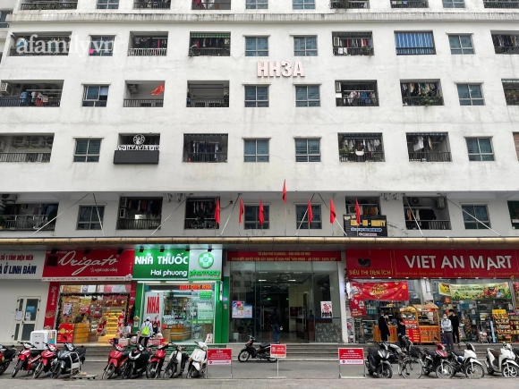 1 Vu Cu Dan Chung Cu Hh Linh Dam Cau Cuu Vi Mot Gia Dinh Co 4 F0 Nhung Khong Duoc Dua Di Cach Ly Chinh Quyen Len Tieng