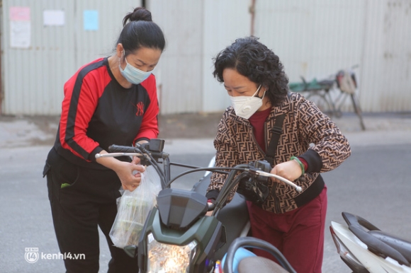 3 Ha Noi Nhieu Ho Kinh Doanh An Uong Tai Quan Hai Ba Trung Chu Dong Chi Ban Mang Ve Truoc Gio Quy Dinh