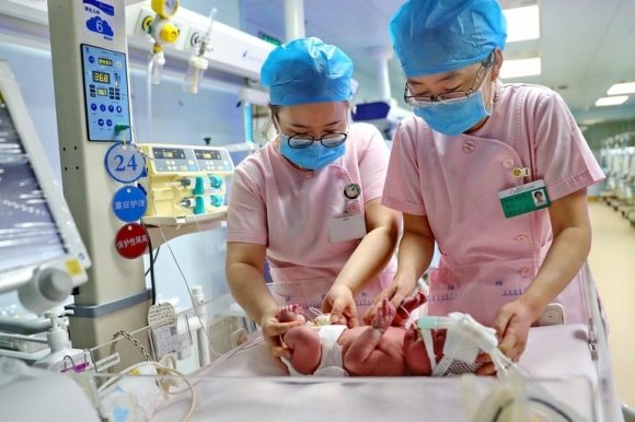 1 Dan Ngai De Mot Tinh Trung Quoc Tung Goi Kich Thich Sinh