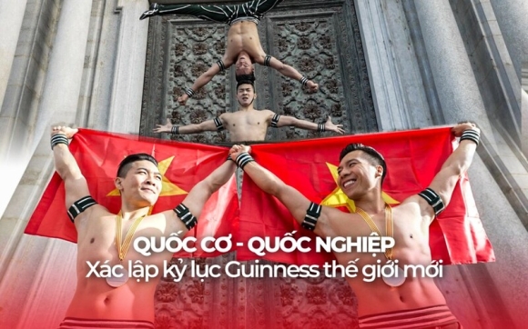1 Tu Hao Viet Nam Quoc Co   Quoc Nghiep Pha Ky Luc The Gioi Moi