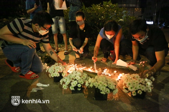 3 Nghen Long Le Tuong Niem Be Gai 8 Tuoi Nghi Bi Di Ghe Bao Hanh