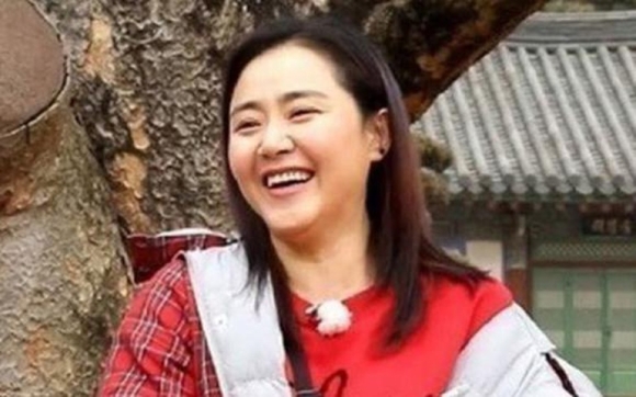 8 Benh Tat Khien Em Gai Quoc Dan Moon Geun Young Tro Nen Khac La