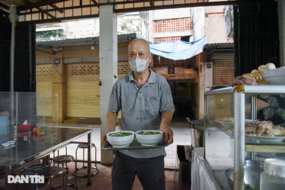 1 Ha Noi Dich Ha Nhiet Dong Da Cho Phep Hang Quan An Uong Phuc Vu Tai Cho