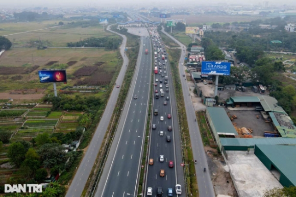 3 Nguoi Dan Do Xo Ve Que Nghi Tet Cua Ngo Ha Noi Un Tac Keo Dai Nhieu Cay So