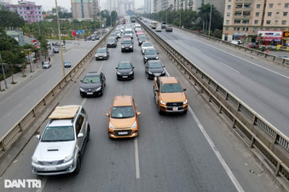 9 Nguoi Dan Do Xo Ve Que Nghi Tet Cua Ngo Ha Noi Un Tac Keo Dai Nhieu Cay So