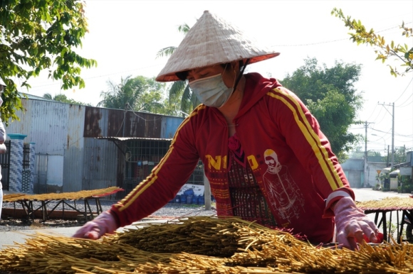 14 Lang Toa Huong Tram Tuoi O Ngoai O Tphcm Tat Bat Vao Vu Tet