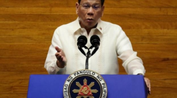 1 Ong Duterte Lai Doa Bat Giu Nguoi Chua Tiem Ngua Covid 19