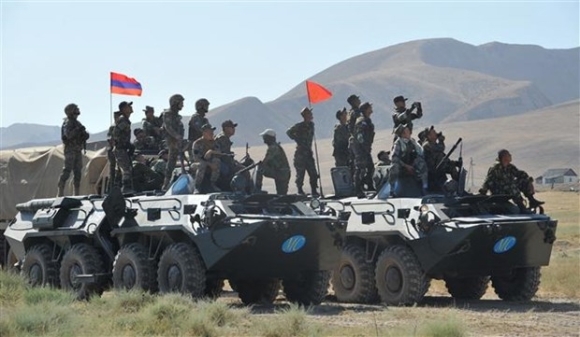 2 Tong Thong Kazakhstan Thao Luan Voi Nguoi Dong Cap Nga Va Belarus