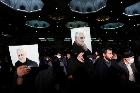 1 Iran Trung Phat Cac Tuong Cap Cao My Trong Vu Sat Hai Tuong Soleimani