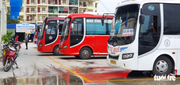 2 Qua Roi Khi Dia Phuong Tu Nang Len Vung Do Yeu Cau Du Tiec Cuoi Phai Test Covid 19