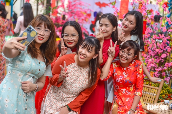 8 Duong Hoa Xuan Cho Benh Nhan O Benh Vien Cho Ray