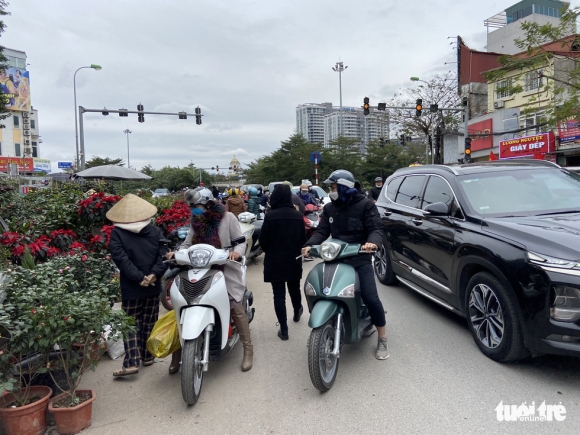 6 Chieu Cuoi Cung Nam Tan Suu Cac Diem Ban Dao Quat Lan O Ha Noi E Khach Hoa Bo Dat Hang