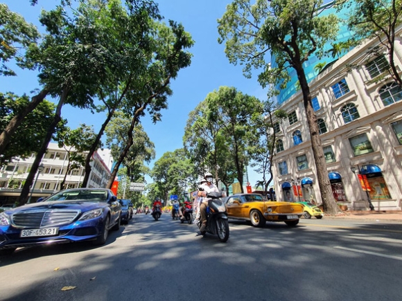 2 Khong Khi Tot Trong Ngay Dau Nam Moi Nham Dan