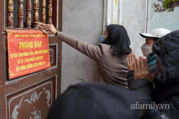 5 Ha Noi Nguoi Dan Toi Chua Vai Vong Cau Binh An Trong Ngay Mung 1 Tet