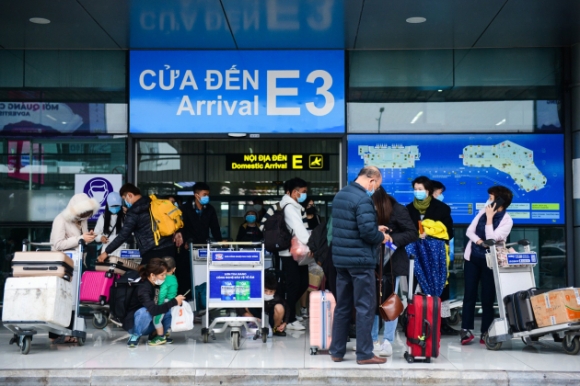 11 San Bay Noi Bai Dong Nghet Nguoi Ngay Nghi Tet Cuoi Cung