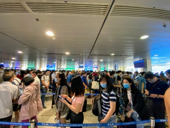 1 Ve May Bay Ha Noi Di Tphcm Bo Ra Ca Chuc Trieu Dong Cung Kho Mua