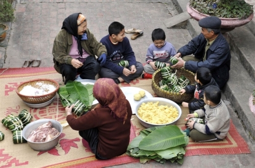 2 Tet Nho Nha Xot Xa Cua Nhung Nguoi Con Xa Xu