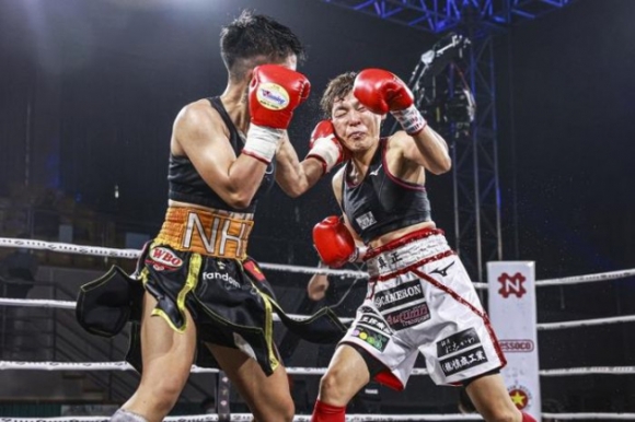 3 Co Be Ban Ve So Vo Dich Boxing The Gioi Va Tran Danh Doi Doi