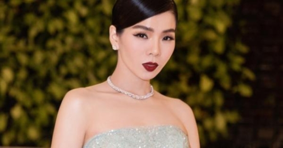 1 Loat Anh Camera Thuong Boc Tran Nhan Sac Doi Thuc Cua Le Quyen O Tuoi 40 Khac Xa Voi Anh Tu Dang