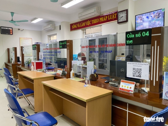 2 Ha Noi Ngay Dau Tro Lai Lam Viec Sau Nghi Tet Thua Vang Nguoi Dan Den Lam Thu Tuc