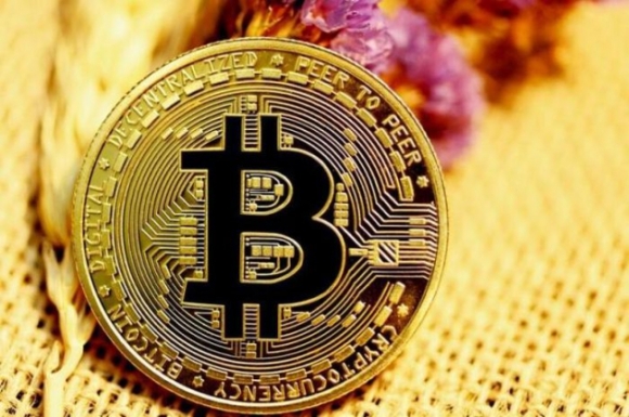 1 Gia Bitcoin Hom Nay 82 Bitcoin Thang Hoa Vuot 44000 Usd