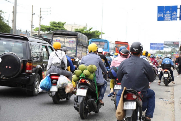 5 Sau Tet Moi Nguoi Vet Het Do Que Mang Len Thanh Pho