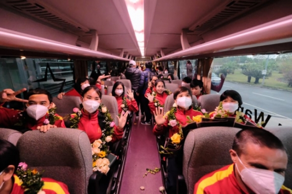 2 Hlv Mai Duc Chung Luc Nay Toi Muon Ve Nha Om Ba Xa Mot Cai 