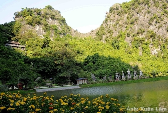 5 Dau Nam Chiem Bai Nhung Ngoi Den Chua Noi Tieng Linh Thieng O Ninh Binh