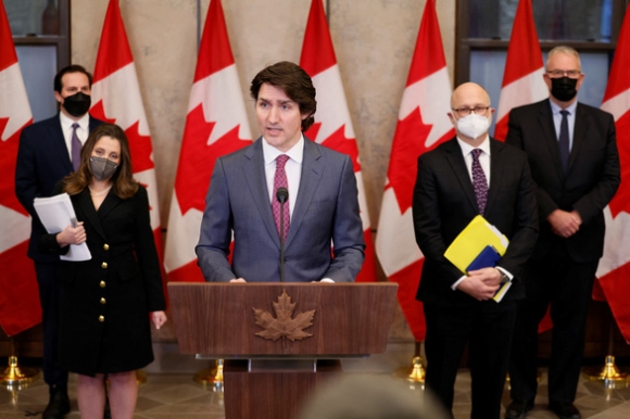 1 Thu Tuong Canada Dung Luat Hiem Quyet Cham Dut Bieu Tinh Xe Tai