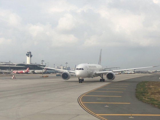 1 24 Hang Hang Khong Quoc Te Da Mo Lai Duong Bay Den Viet Nam