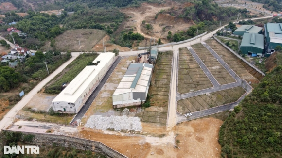 6 Can Canh Hang Loat Khu Dat Phan Lo Ban Nen Tien Ty Bo Hoang O Ven Do