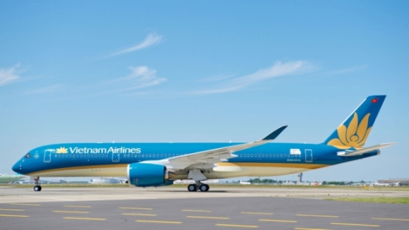 1 May Bay Vietnam Airlines Bi Doa Ban Bat Nghi Pham Nguoi Nhat
