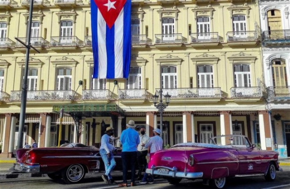1 Dieu Gi Da Giup Cuba Day Lui Lan Song Omicron