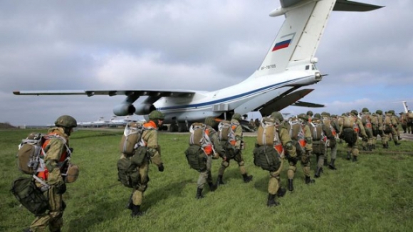 2 Cang Thang O Ukraine Coi Nguon Cuc Dien Dong Thai Moi Va Tia Sang Cuoi Duong Ham