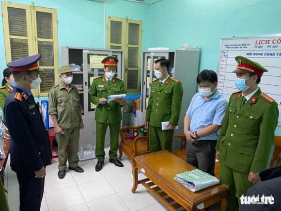 1 Khoi To Giam Doc Cdc Thua Thien Hue Lien Quan Viec Mua Ban Kit Xet Nghiem Covid 19