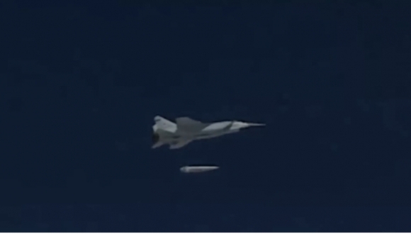 1 Quan Doi Nga Khai Hoa Ten Lua Sieu Vuot Am Kinzhal Icbm Yars Ten Lua Hanh Trinh Kalibr Va Zircon
