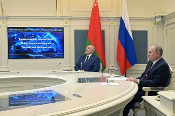 1 Nga   Belarus Bat Ngo Keo Dai Cuoc Tap Tran