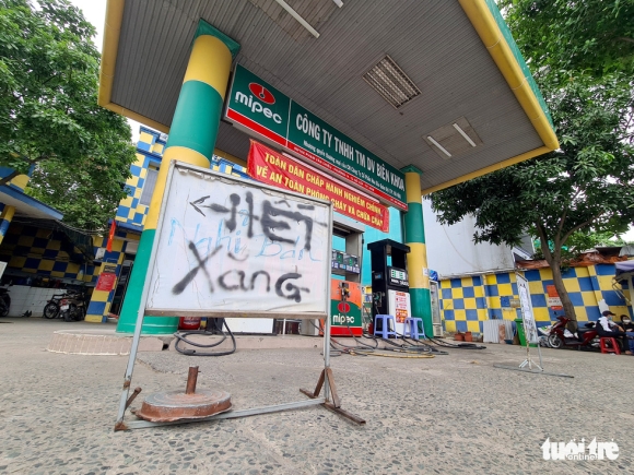 9 Tphcm Nguoi Dan Dat Xe Long Vong Vi Het Xang Con Dau