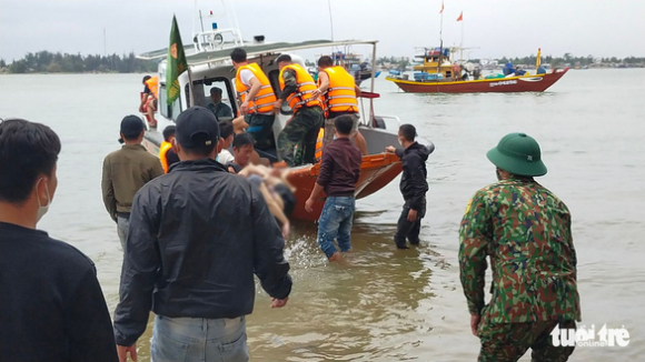 1 Khan Truong Tim Kiem Cuu Nan Dieu Tra Nguyen Nhan Vu Chim Ca No O Quang Nam