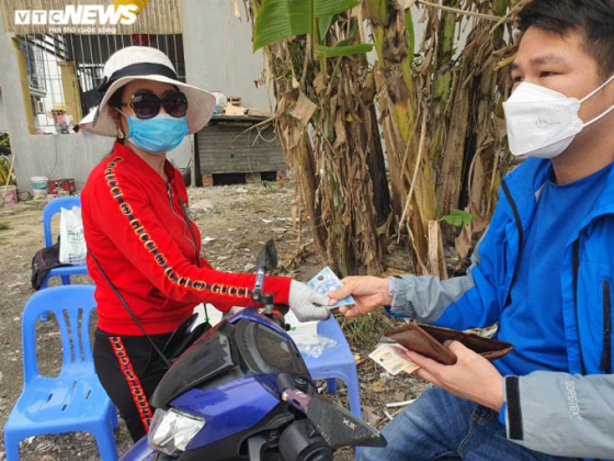 6 Bac Giang Kit Test Covid 19 Duoc Ban Nhu Hang Rong Ngay Cong Tram Y Te